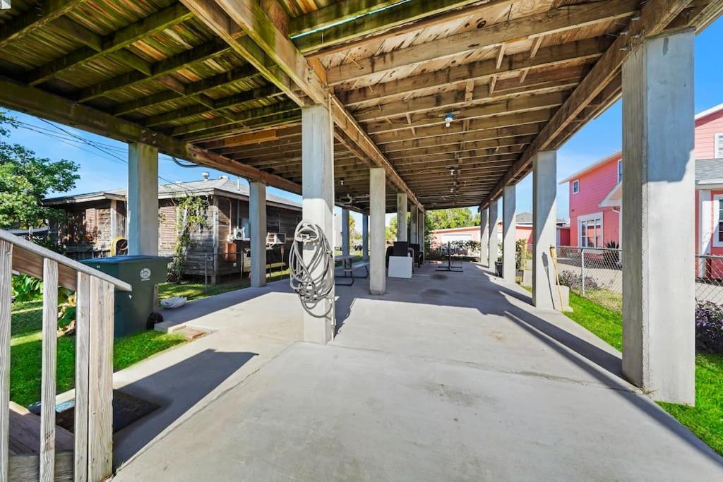 Galveston Beach House Family/Pet Friendly Bagian luar foto